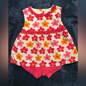 Crazy 8 girls 2-piece set size 2 yrs bottoms still attached to top but no tags